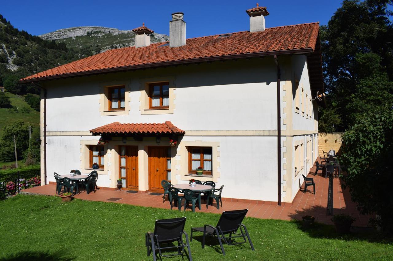 Apartamentos Rurales La Taberna Matienzo Екстериор снимка